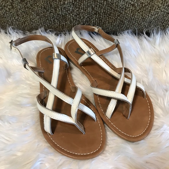 Report New Beet Strappy Sandals 65 